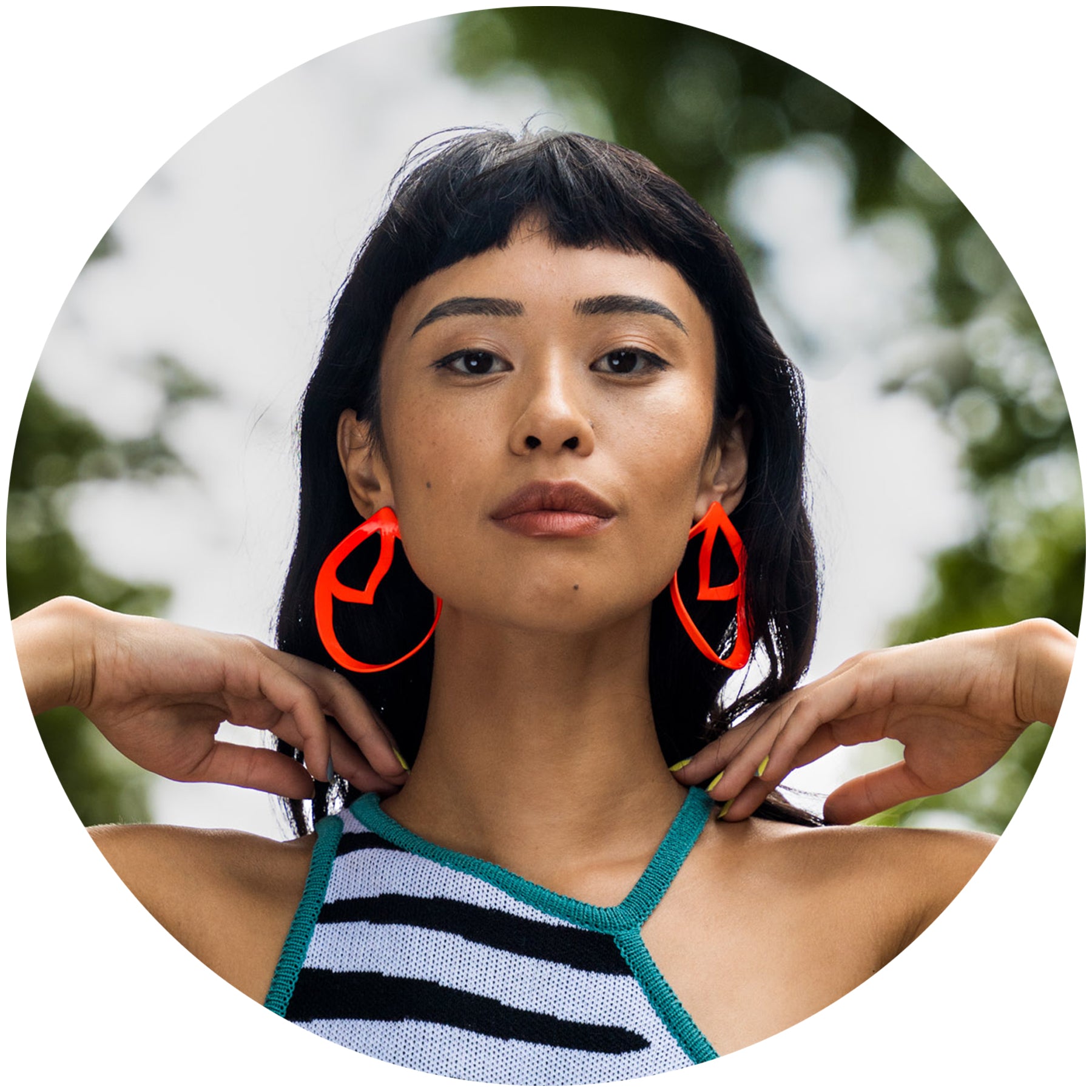 Open Weave Winged Hoop